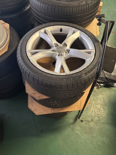 19" Audi A7 A8 alloy wheels and tyres