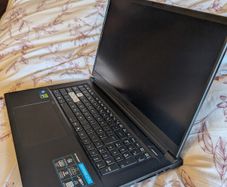 Medion Erazer Defender 17 Gaming Laptop