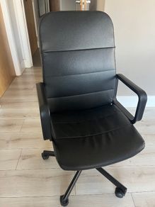 IKEA Home Office Swivel Chair Computer Desk Adjustable with Arms Comfy Black
