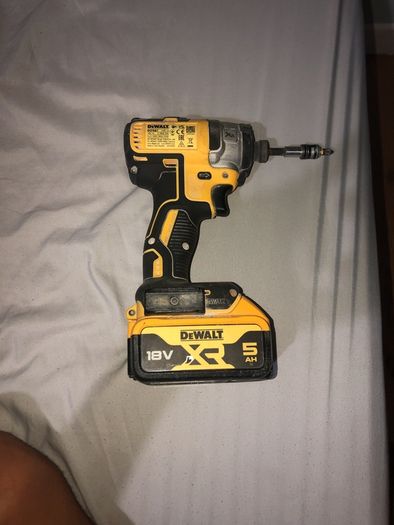 dewalt screwdriver