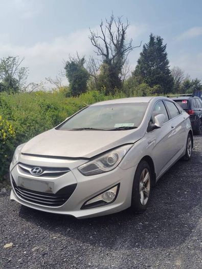 Breaking Hyundai i40 2012 1.7crdi