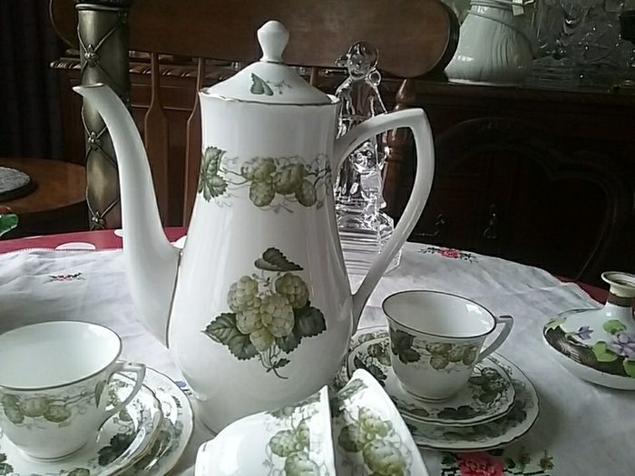 The  Worcester Hop Coffee Set
