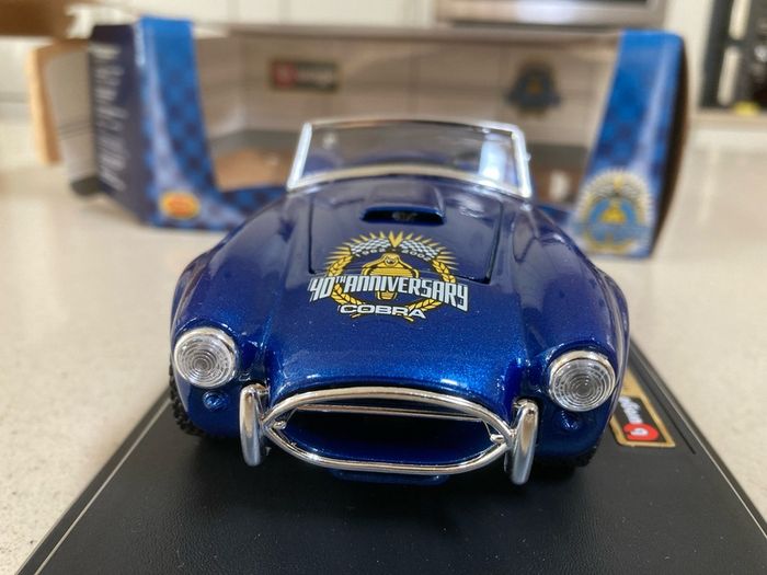 Shelby Cobra 427 40 Years anniversary scale 1/24 Burago