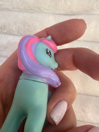 Vintage Hasbro My Little Pony MLP McDonalds Happy Meal G2 Used Her neck is too loose Please see pictures