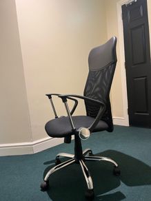 Office Chair - Ergonomic Mesh Chair