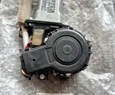 Genuine Toyota Hiace 95-11 Rh Front Door Power Window Motor Assy,85710-26030