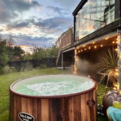 Lay-Z Spa Helsinki - 7 Person Hot Tub
