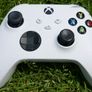 Xbox One Core Wireless Gaming Controller - Robot White- X-S, One, Windows PC, Android, and iOS Image 2