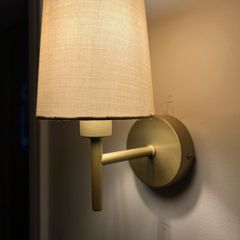 x2 wall lights and matching ceiling light
