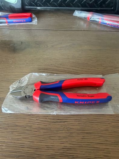 Knipex Snips 180mm Comfort Grip New Model