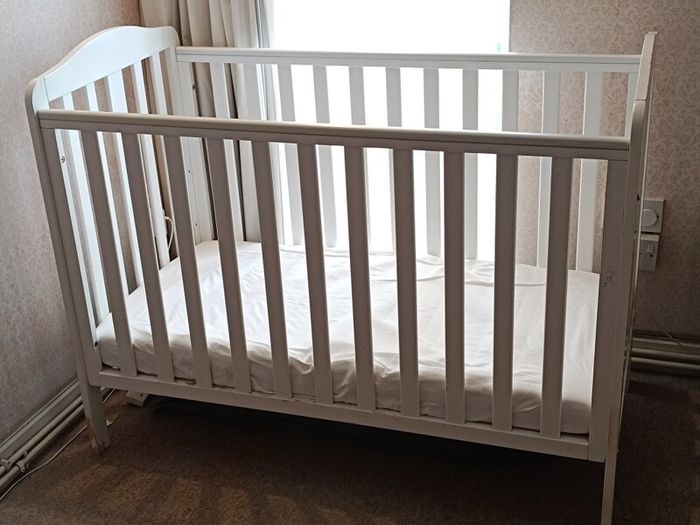 baby cot with changing table