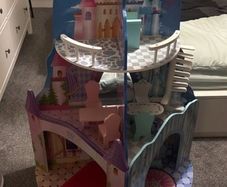 Kids play Castle.