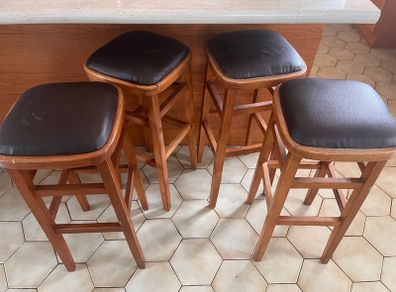 4 x bar stools