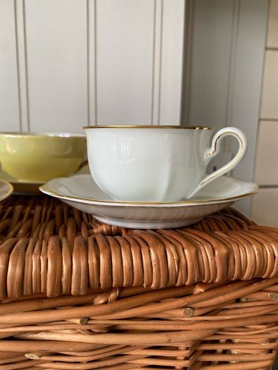 cups  & saucers - vintage china