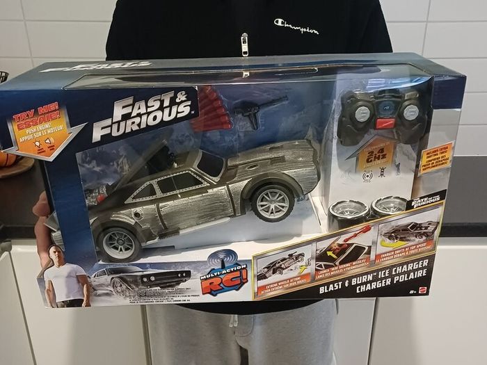 Large Fast & Furious remote control car (NEW)
