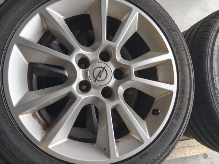 Opel astra  17"alloys wheels for sale