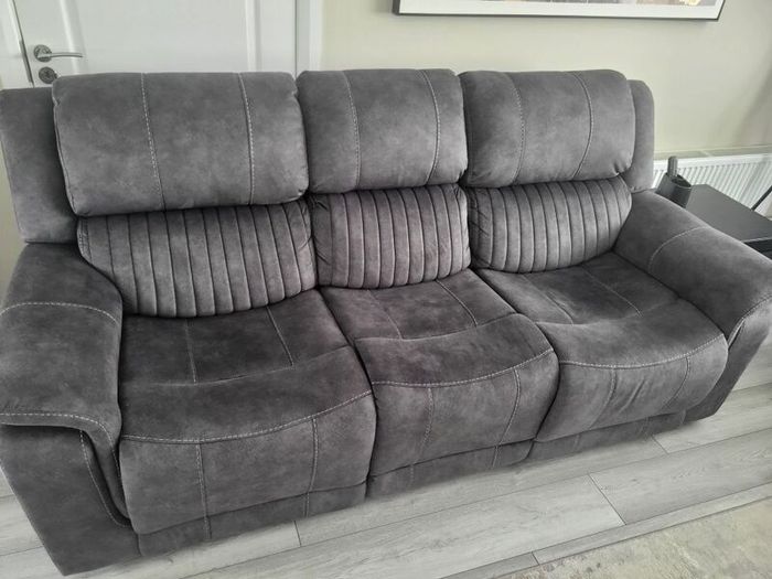 3 & 2 suite of furniture