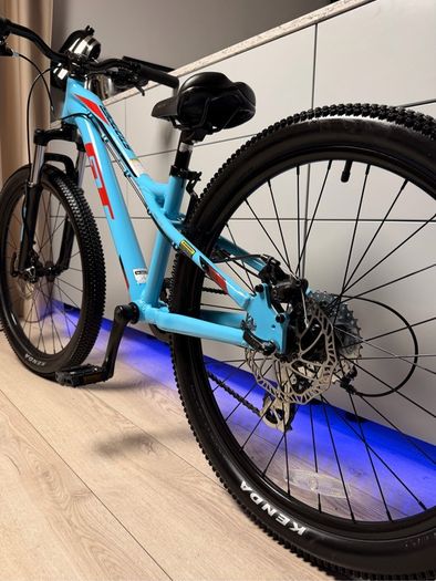 GT Stomper PRO Disc Junior Bike 24 inch (Like New)
