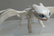 How to train your dragon light fury figure