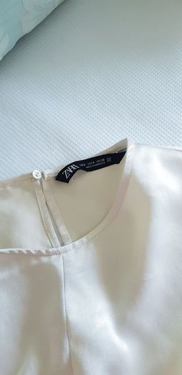 Zara Long Sleeve Cream Top - Small