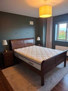 King bed, mattress, lockers and side lamps