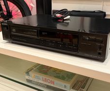 Sony CDP-270 Vintage Compact Disc Player-Dual DAC Hi-Fi Separate