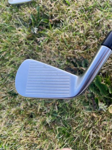 Titleist 620 cb irons 4-pw x stiff