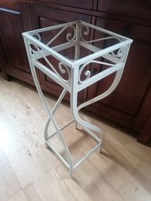 Plant/Side Table