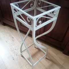 Plant/Side Table