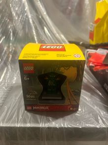 lego minifigure 5004076 (rare) 2014