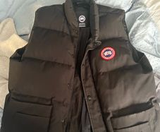 canada goose gilet