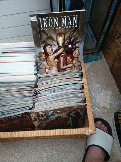 300+ marvel comics