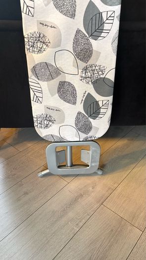 ironning table