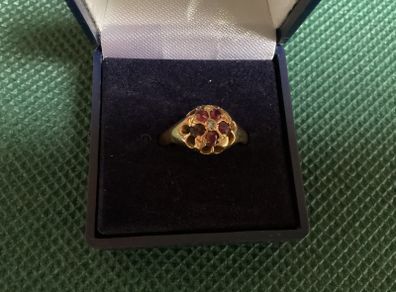 Ruby Cluster ring size M
