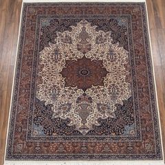 This is a fabulous carpet with great colours,