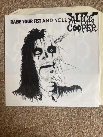Alice Cooper "Raise your Fist and Yell" vinyl