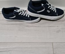 vans trainers
