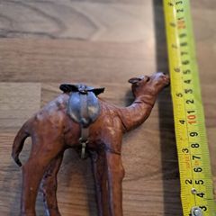 vintage leather camel