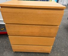 chest of drawers