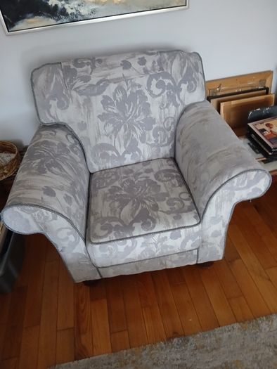 2 armchairs