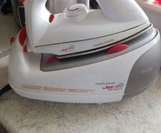 morphy Richards jet steam iron