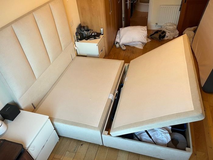 king size bed with ottoman