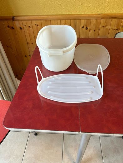 vintage tupperware Flavour Saver Container