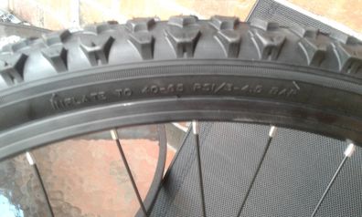 26 x 2.0 inch bike tyre off rim brand new