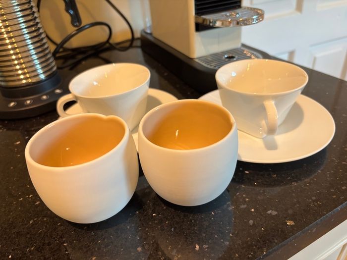 Nespresso espresso machine, milk frother and cups