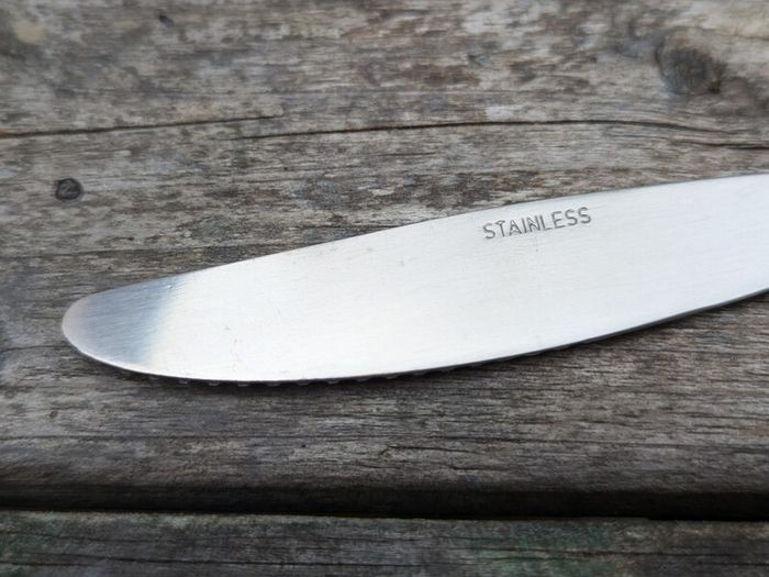 Dining knives set
