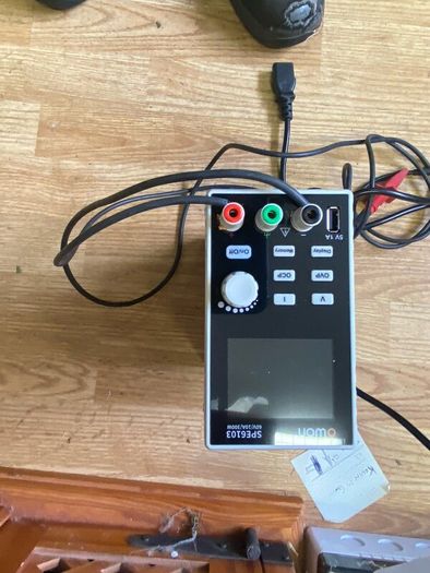 Programmable DC power supply