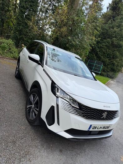 Peugeot 5008 2021