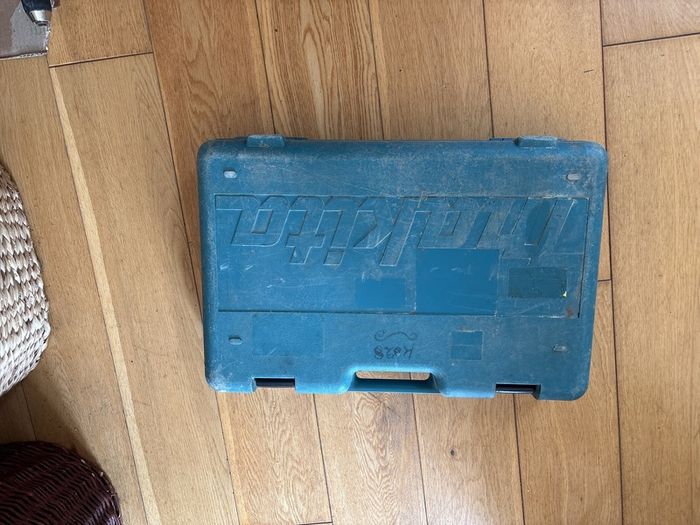 Makita HR3850K Rotary Demolition Hammer 940W Corded Heavy Duty With Case 2001