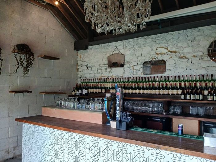 Bar and bar room